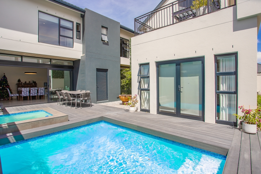 6 Bedroom Property for Sale in Pearl Valley at Val de Vie Western Cape